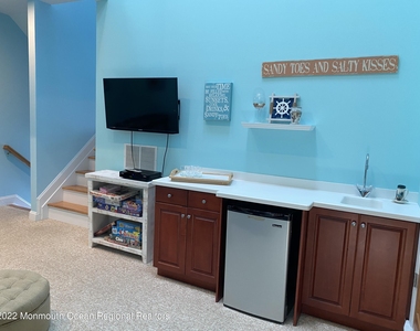 15 Sumner Avenue - Photo Thumbnail 12