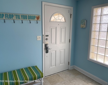 15 Sumner Avenue - Photo Thumbnail 3