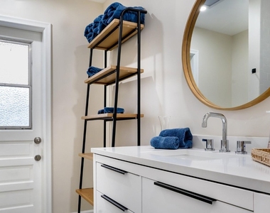 518 Sunshine Drive - Photo Thumbnail 8