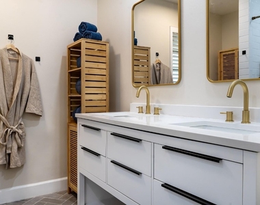 518 Sunshine Drive - Photo Thumbnail 4