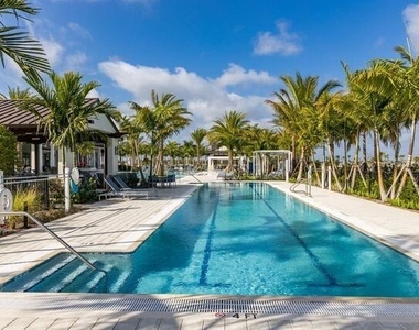 9124 Coral Isles Circle - Photo Thumbnail 77