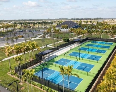 9124 Coral Isles Circle - Photo Thumbnail 83