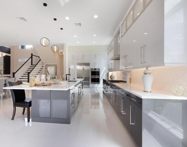 9124 Coral Isles Circle - Photo Thumbnail 19