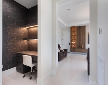 9124 Coral Isles Circle - Photo Thumbnail 33