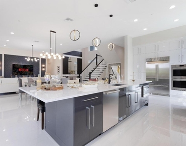 9124 Coral Isles Circle - Photo Thumbnail 22
