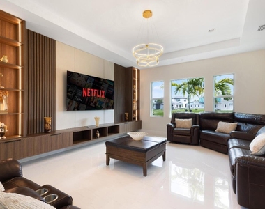 9124 Coral Isles Circle - Photo Thumbnail 29