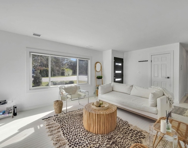 138 W Tiana Road - Photo Thumbnail 2