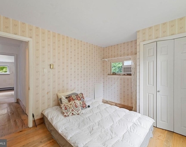 601 Cathcart Road - Photo Thumbnail 15