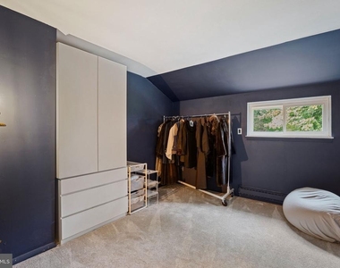 601 Cathcart Road - Photo Thumbnail 17