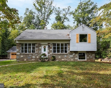601 Cathcart Road - Photo Thumbnail 1