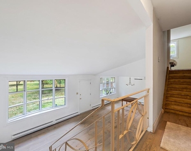 601 Cathcart Road - Photo Thumbnail 10