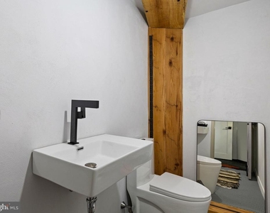 601 Cathcart Road - Photo Thumbnail 26