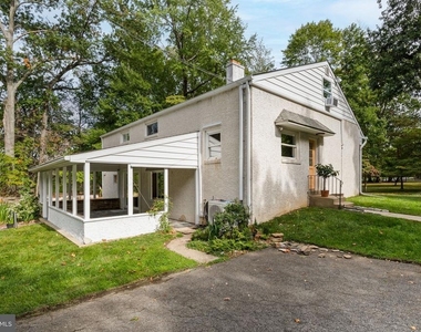 601 Cathcart Road - Photo Thumbnail 31