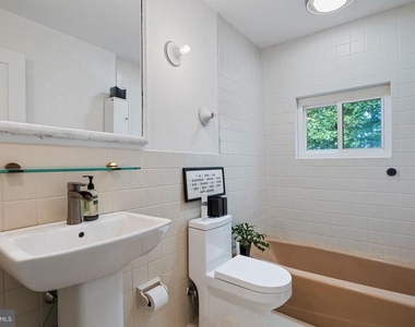 601 Cathcart Road - Photo Thumbnail 11