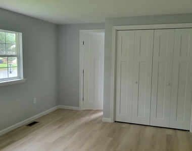410 Spruce Street - Photo Thumbnail 18