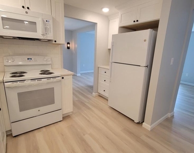 410 Spruce Street - Photo Thumbnail 9