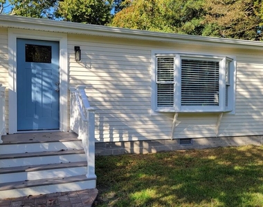 410 Spruce Street - Photo Thumbnail 8