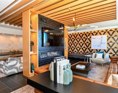 1140 Spring Street Nw - Photo Thumbnail 11