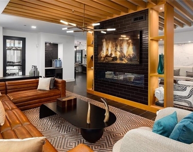 1140 Spring Street Nw - Photo Thumbnail 20