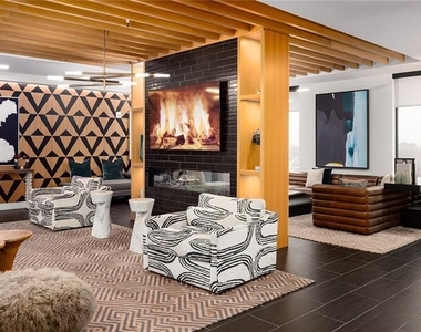 1140 Spring Street Nw - Photo Thumbnail 15