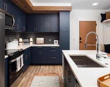 1140 Spring Street Nw - Photo Thumbnail 34