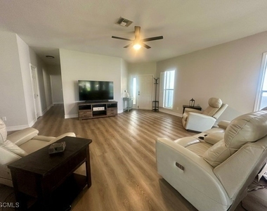 9510 Village View Boulevard - Photo Thumbnail 14