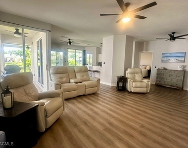 9510 Village View Boulevard - Photo Thumbnail 1