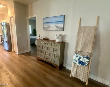 9510 Village View Boulevard - Photo Thumbnail 2