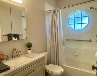 9510 Village View Boulevard - Photo Thumbnail 8