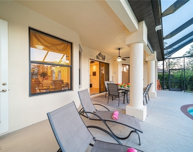 118 Se 23rd Place - Photo Thumbnail 2