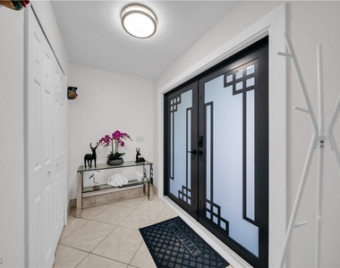 3746 Se 1st Place - Photo Thumbnail 4