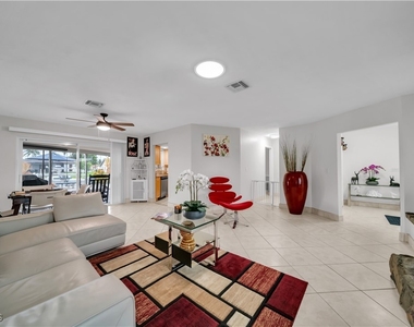 3746 Se 1st Place - Photo Thumbnail 9