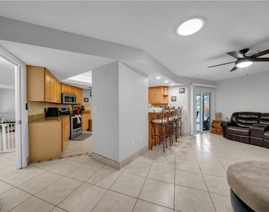 3746 Se 1st Place - Photo Thumbnail 12