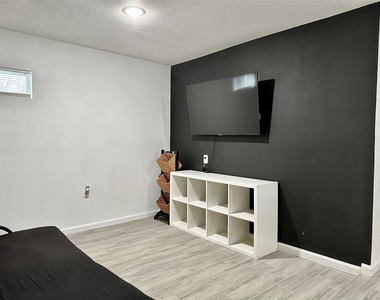4802 Elser Street - Photo Thumbnail 4
