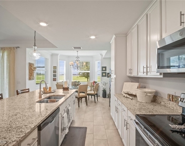 43010 Greenway Boulevard - Photo Thumbnail 12