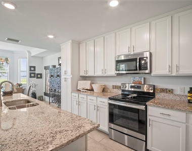 43010 Greenway Boulevard - Photo Thumbnail 10