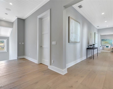 160 Broad Avenue S - Photo Thumbnail 24