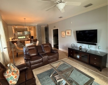 9719 Acqua Court - Photo Thumbnail 20