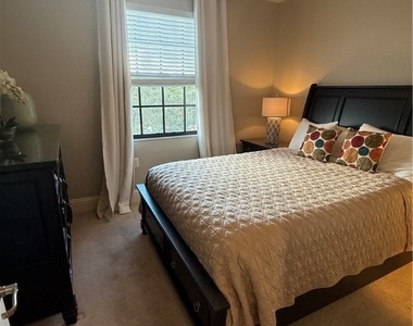 9719 Acqua Court - Photo Thumbnail 13