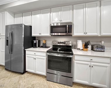 9596 Trevi Court - Photo Thumbnail 7
