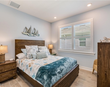 14471 Stillwater Way - Photo Thumbnail 11