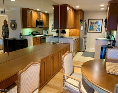 333 Harbour Drive - Photo Thumbnail 18
