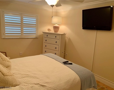 333 Harbour Drive - Photo Thumbnail 29