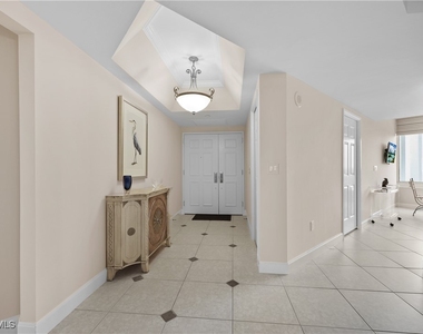 7117 Pelican Bay Boulevard - Photo Thumbnail 2
