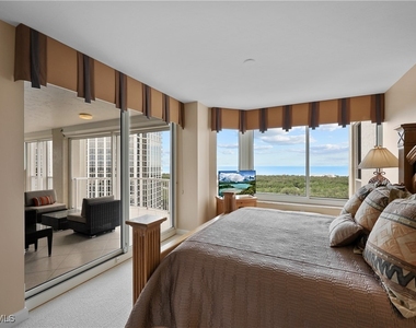 7117 Pelican Bay Boulevard - Photo Thumbnail 12