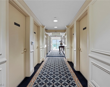 7117 Pelican Bay Boulevard - Photo Thumbnail 1