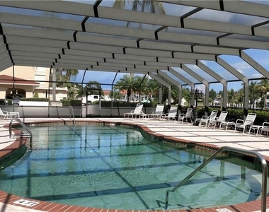 1 Colony Point Drive - Photo Thumbnail 3