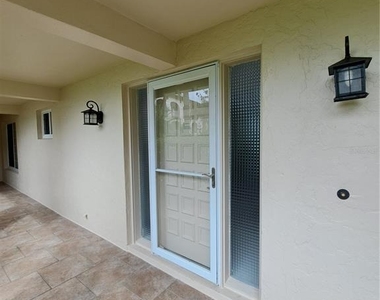 1 Colony Point Drive - Photo Thumbnail 7