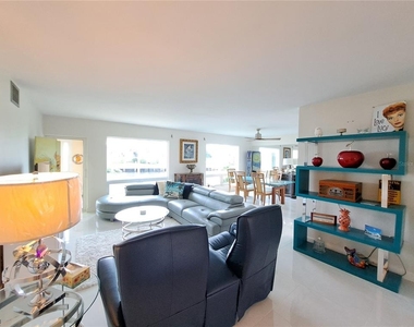 1 Colony Point Drive - Photo Thumbnail 12