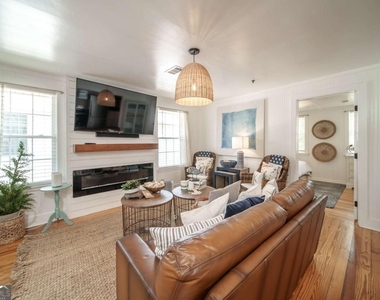 1413 2nd Avenue - Photo Thumbnail 10